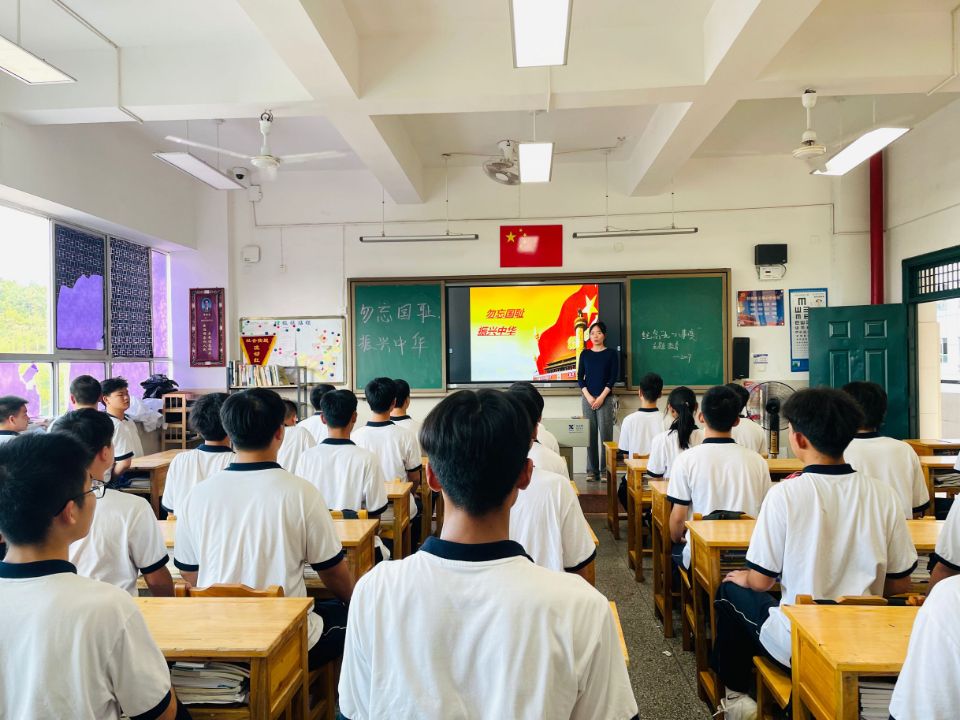 9b5ef7e45ffa40e49d9b9df042a365c6.jpg