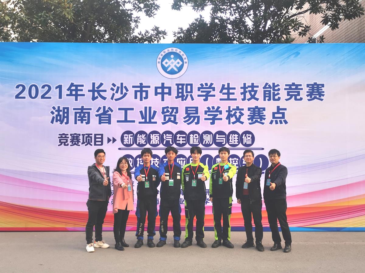 aebc935553f3452ea81326ecece8f25b.jpg