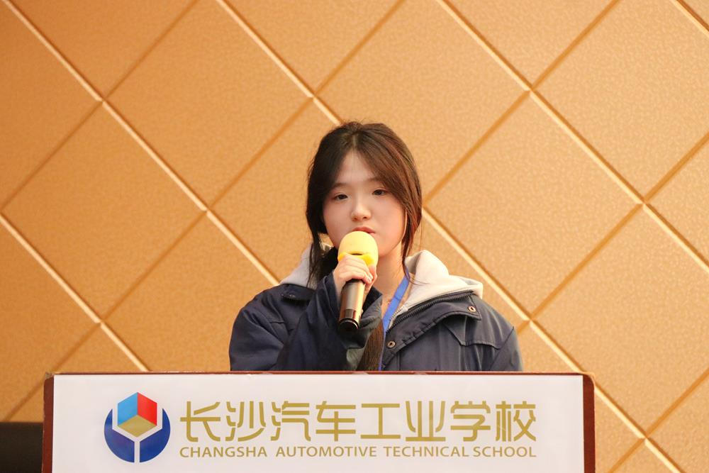 cc3ba01710be4047a36dcb39861c8316.jpg