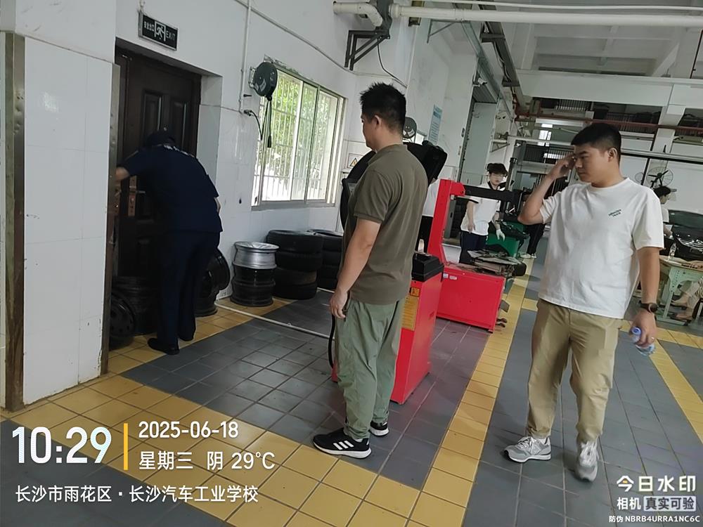 ded49d63e08b4b068cd1aaf647a3d4a9.jpg